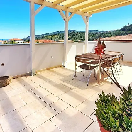 Ondalunga - Bilocale Con Terrazza Vista Mare شقة ديانو كاستيلو