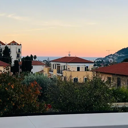 Ondalunga - Bilocale Con Terrazza Vista Mare ديانو كاستيلو