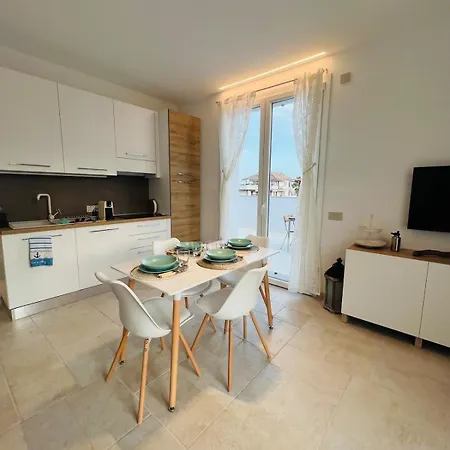 شقة Ondalunga - Bilocale Con Terrazza Vista Mare ديانو كاستيلو